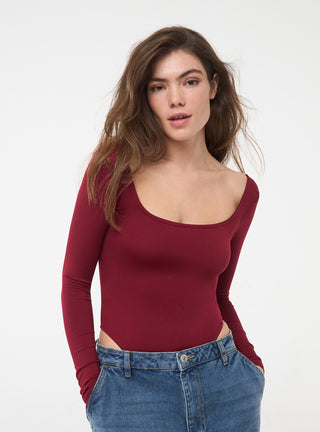 T-shirt body con ampia scollatura