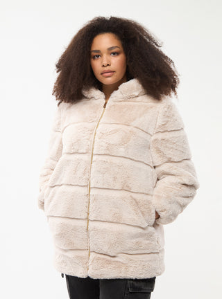 Finta pelliccia con cappuccio