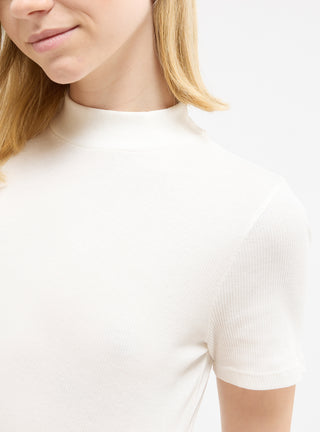 T-shirt a costina con collo lupetto