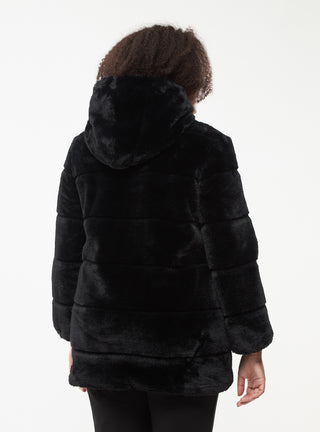 Finta pelliccia con cappuccio