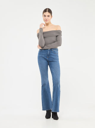 Body elasticizzato con spalle scoperte