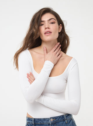 T-shirt body con ampia scollatura