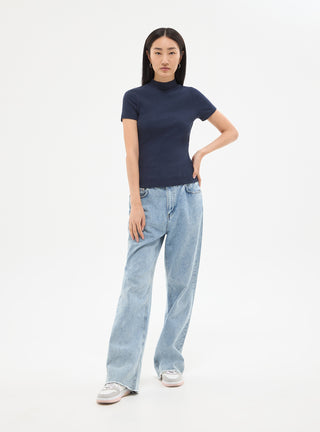 T-shirt a costina con collo lupetto