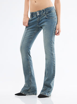 Jeans a zampa effetto sabbiato