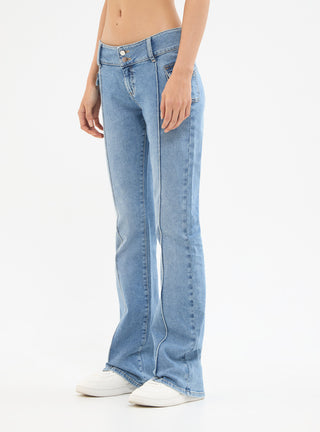 Jeans a zampa con vita bassa