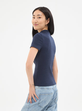 T-shirt a costina con collo lupetto