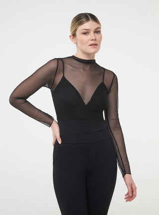 T-shirt in tulle con canotta interna